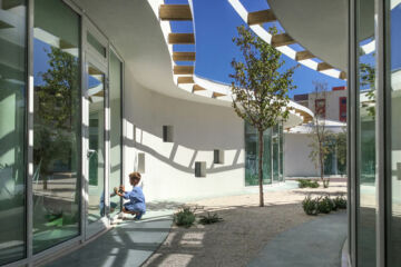 Luca Peralta, Scuola dell’Infanzia “Sandro Pertini” a Bisceglia (concorso 2009 – inaugurazione 2017)