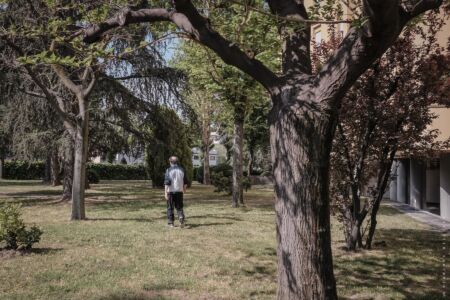 Spazi di pertinenza condominiali a Bologna (© Gianluca Rizzello)