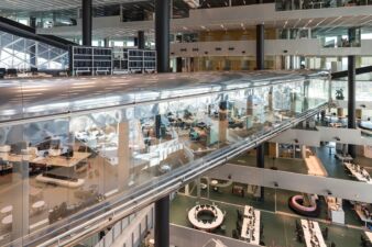 © Laurian Ghinitoiu | Axel Springer Campus, Oma