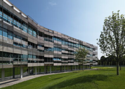 Frigerio Design Group, Green Life, headquarter Crédit-Agricole Italia a Parma (2018, © Enrico Cano)