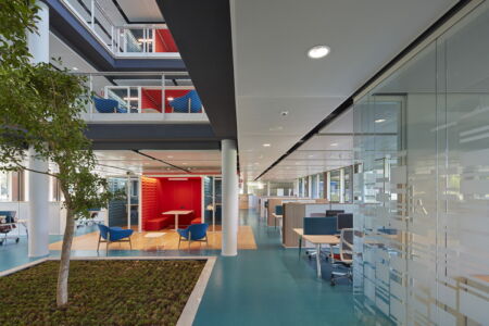 Frigerio Design Group, Green Life, headquarter Crédit-Agricole Italia a Parma (2018, © Mario Carrieri)