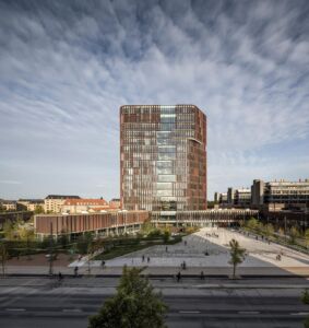 The Maersk Tower, University of Copenhagen's Faculty of Health and Medical Sciences (© Adam Moerk)
